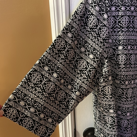 CJ Banks black and white Jacket, size 2X, tapestry design - Picture 4 of 8